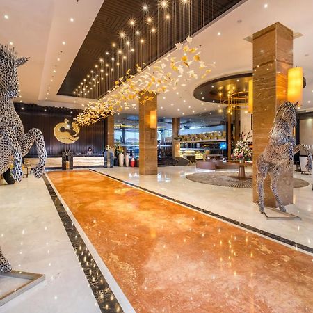 Gets Premiere Semarang Exterior photo