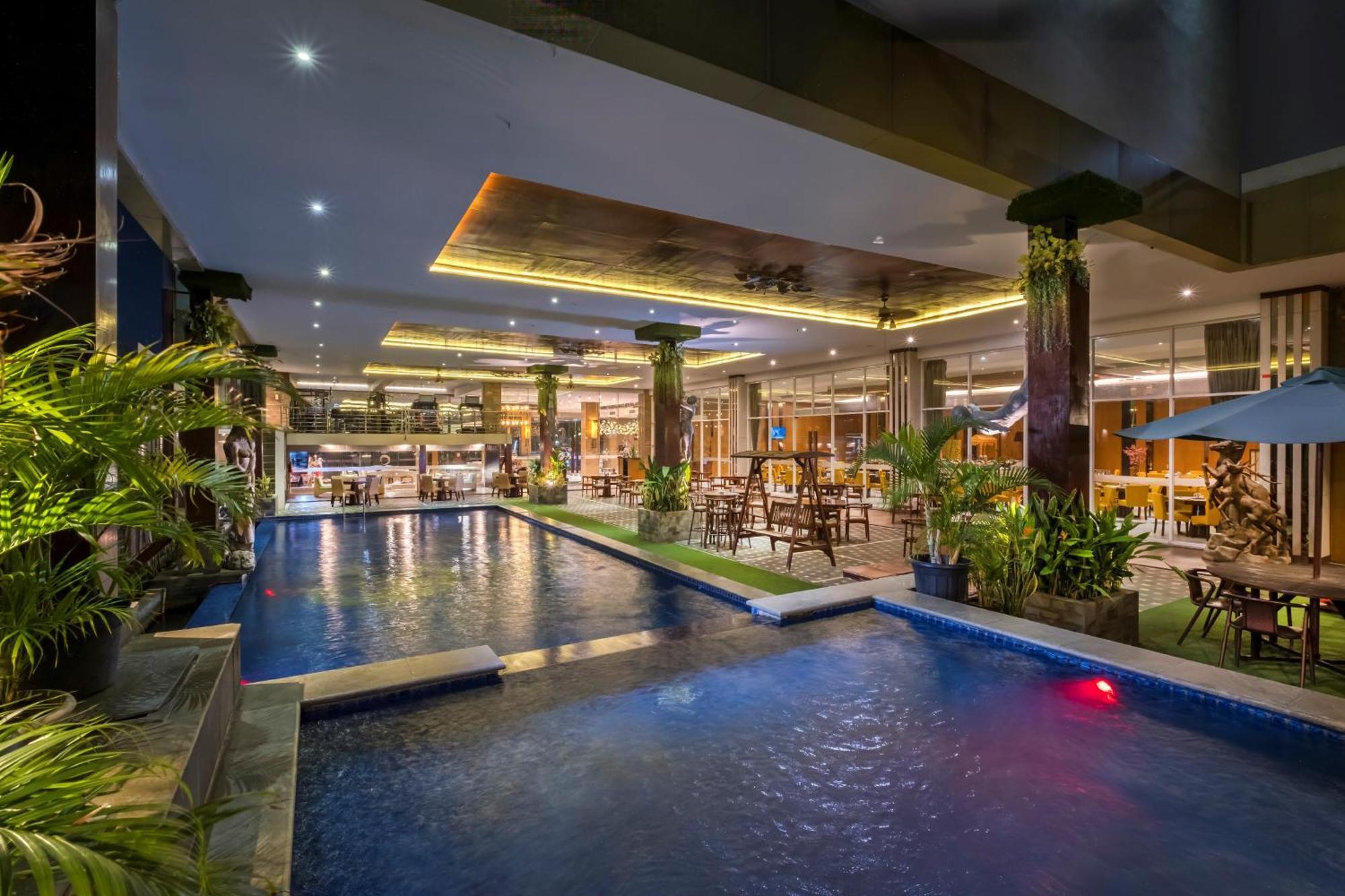 Gets Premiere Semarang Exterior photo