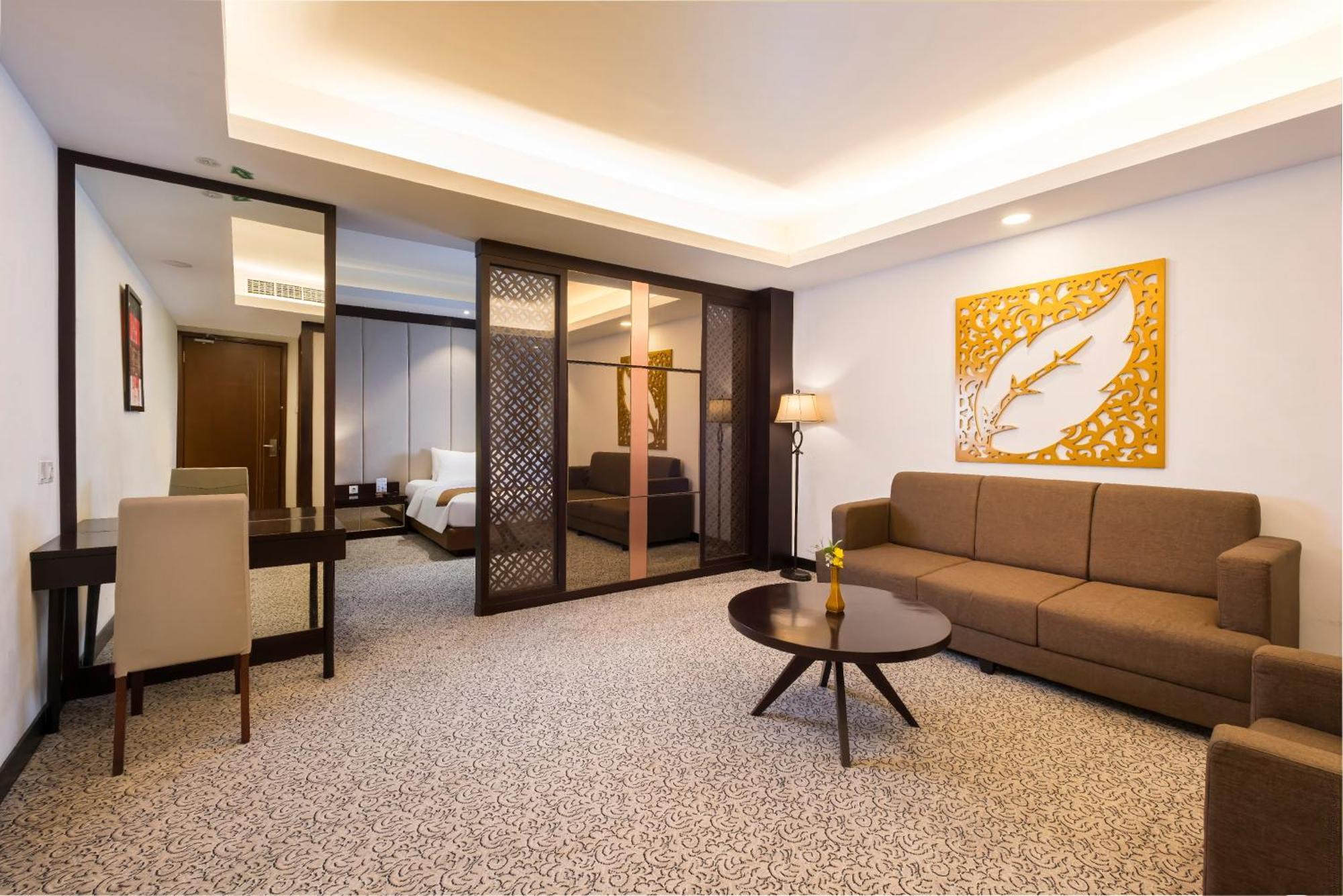 Gets Premiere Semarang Exterior photo